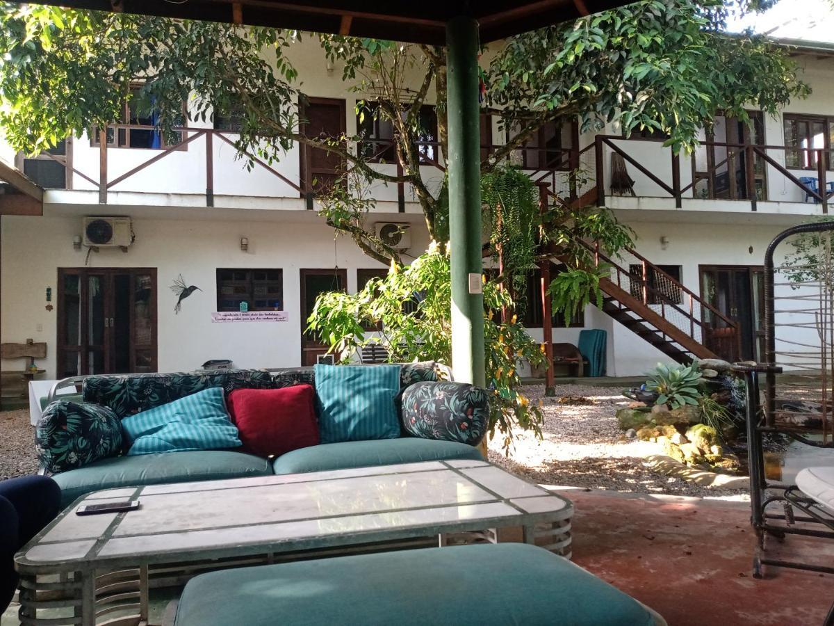 Hospedagem domiciliar Com Ar + Frigobar+ Tv Sky Ubatuba