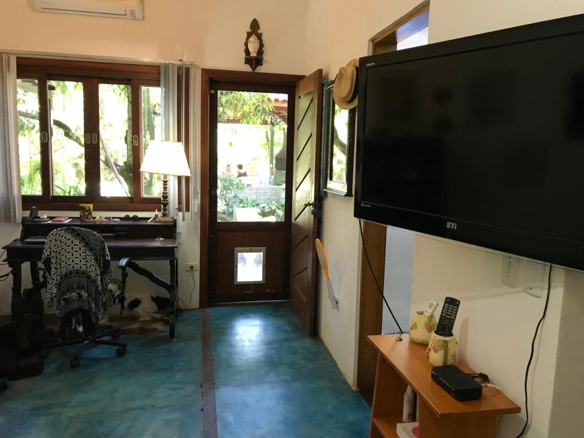 Com Ar + Frigobar+ Tv Sky * Ubatuba